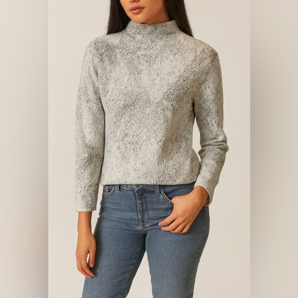 Theory Mock Turtleneck Black White Textured Sweater Size Small - Picture 1 of 7